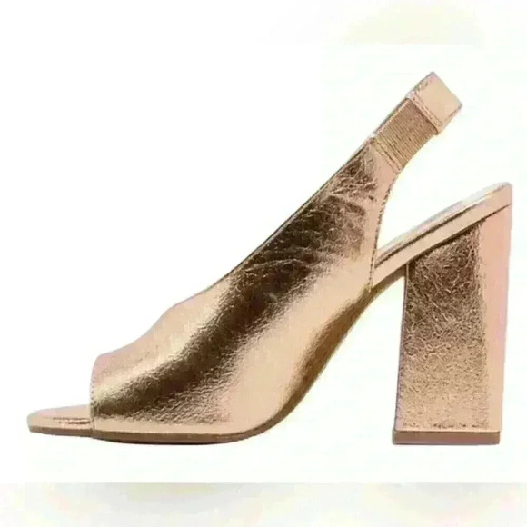 a new day Shoes - A New Day Heels Valerie Metallic Rose Gold Block heels sz 6